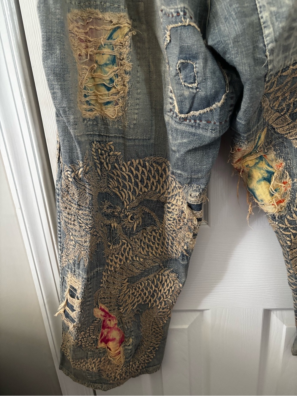 Magnolia Pearl Distressed Embroidered Jeans - Picture 10 of 10